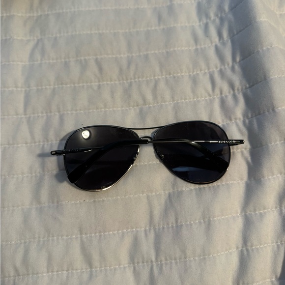 Lacoste Sunglasses - Picture 3 of 7